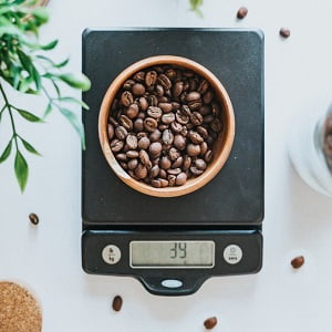 Weighing-the-Coffee-Beans