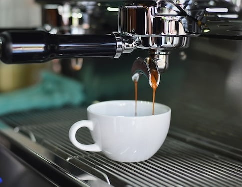 What Is An Americano Coffee And How To Make It (Explained!)