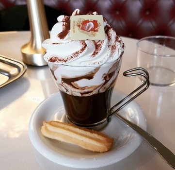 How to serve Viennese Coffee